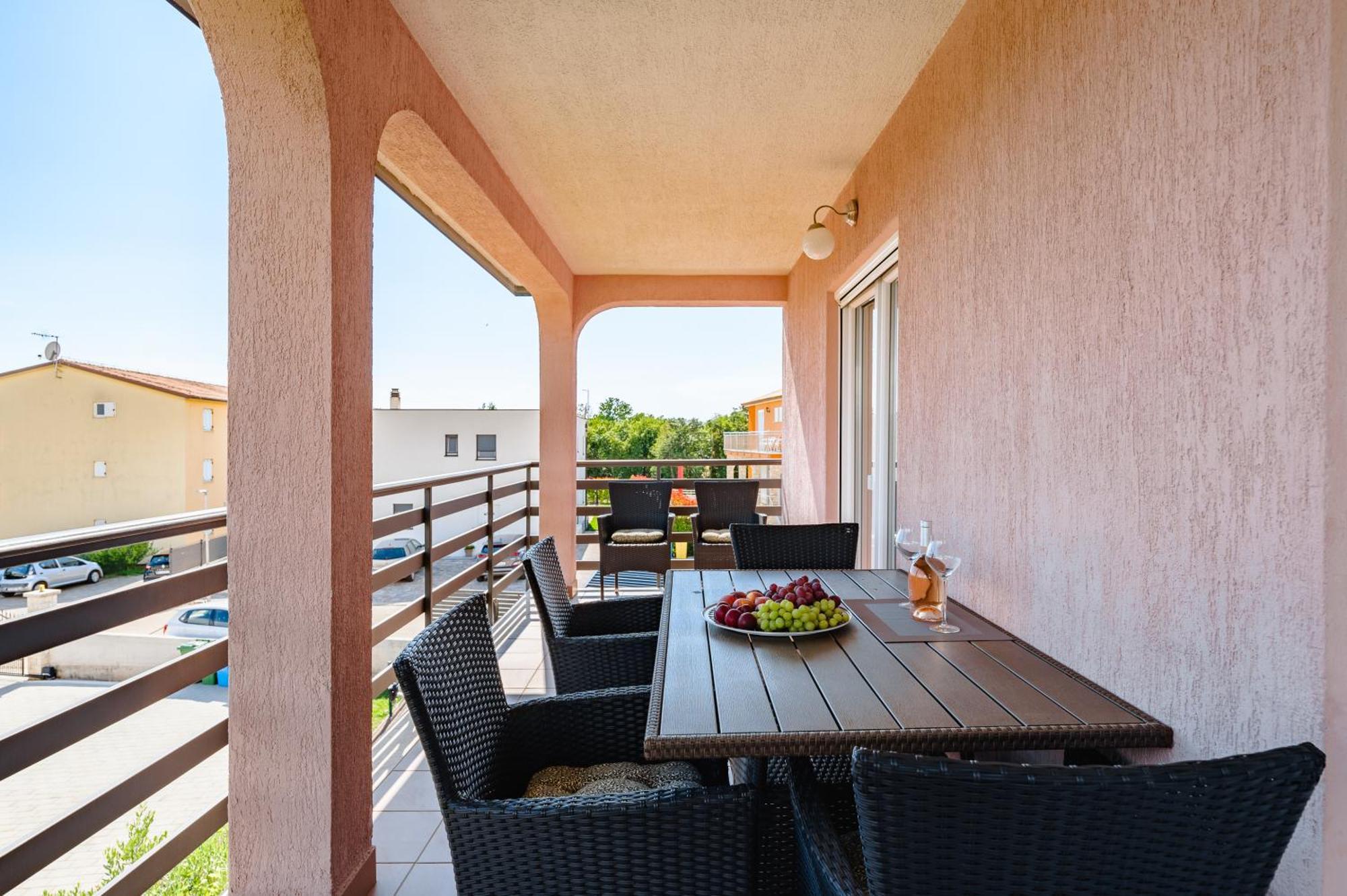 App D Comfort Umag Exterior photo