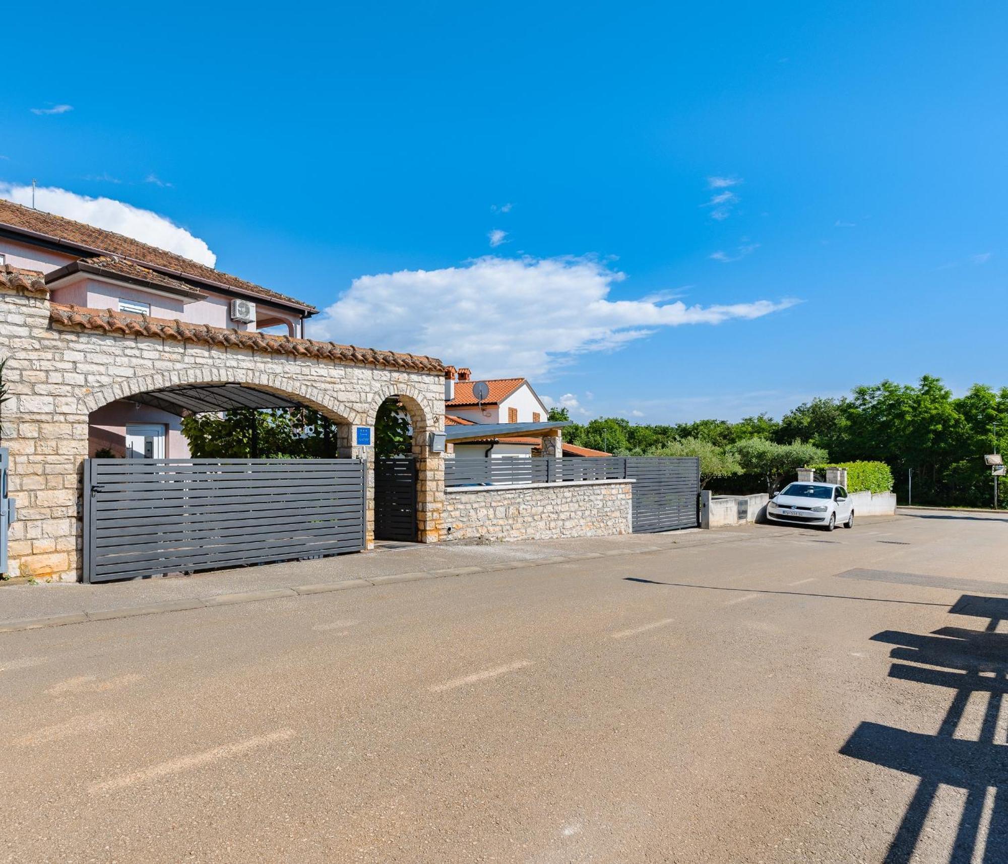 App D Comfort Umag Exterior photo